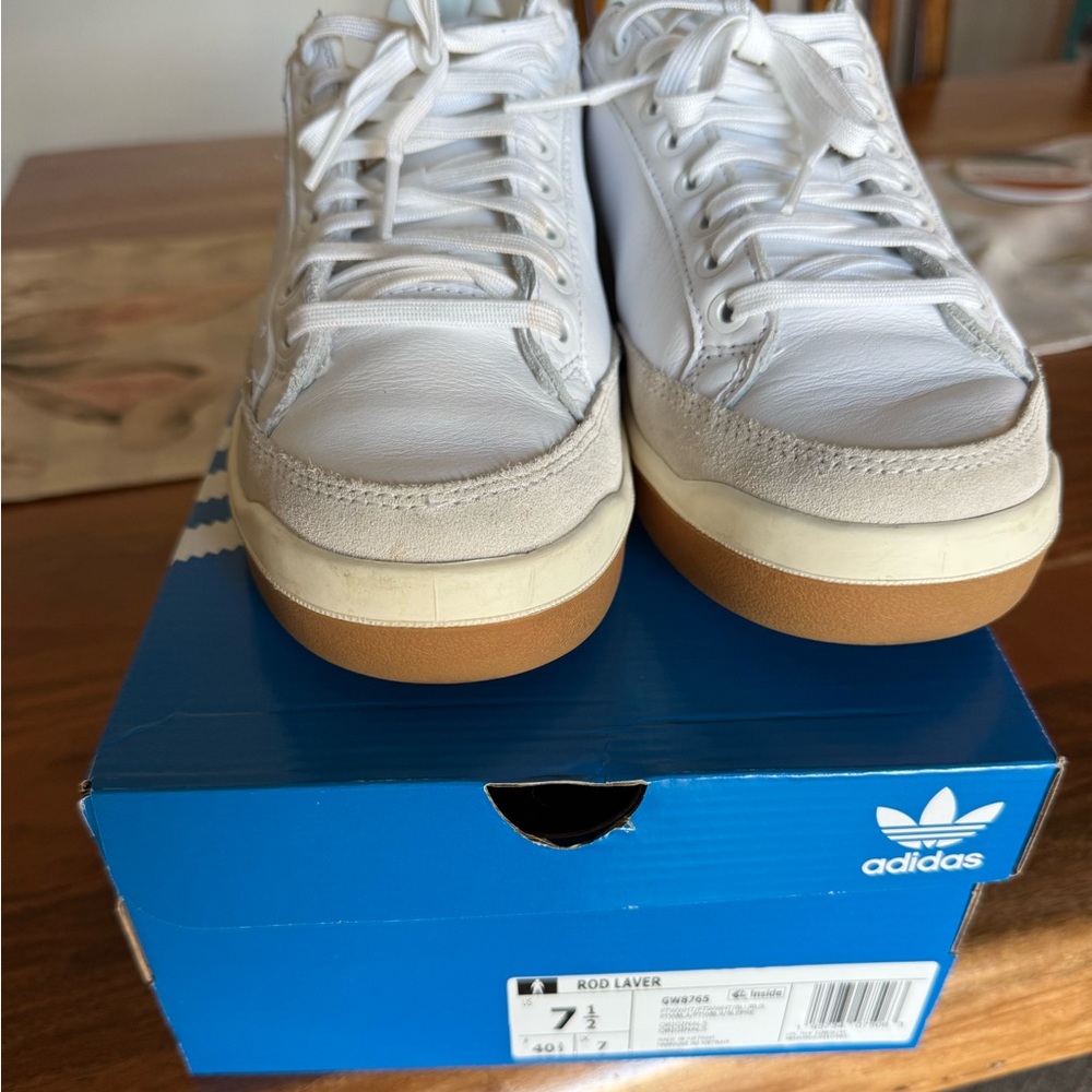 Adidas Mens Rod Laver size 7.5